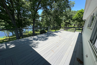 Example of a trendy deck design in Boston