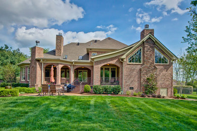 Traditional exterior home idea in Nashville