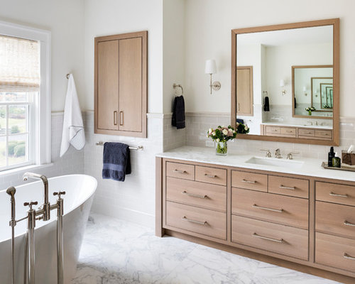 Bathroom Design Ideas, Remodels & Photos with Light Wood Cabinets
