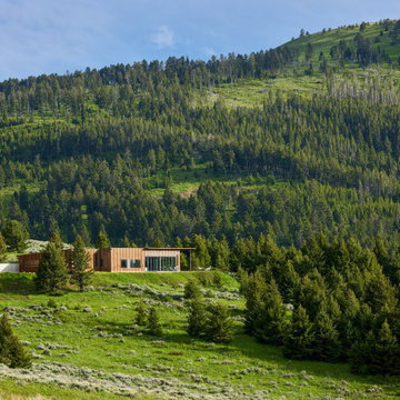 A Contemporary Mountain Home Pays Homage to MT Landscape Using NanaWall Doors