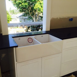 Roman noir Stone Benchtops with Recesses Butler sink - Kitchen Benchtops