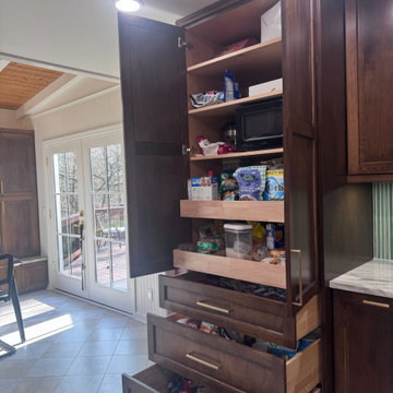 From Dated to Distinct: A Mid-Century Modern Kitchen Makeover