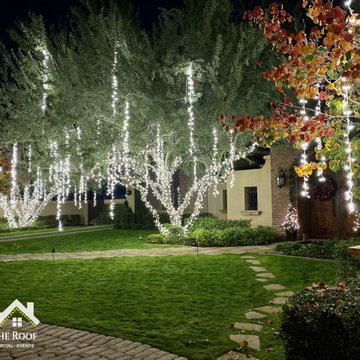 Christmas Light Installation by Stay Off The Roof!