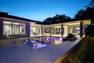 Example of a trendy pool design in Orlando
