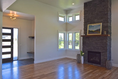 Example of a minimalist living room design in Other