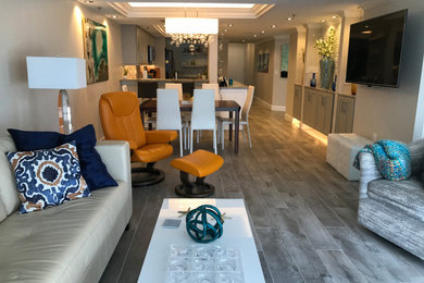Family room - modern family room idea in Orlando