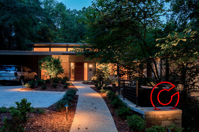 This is an example of a modern home design in Raleigh.