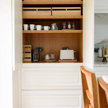 Traditional Mapesbury Handleless Kitchen - Epping
