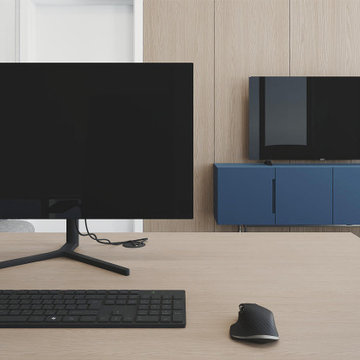 CEO Desk at Airoptic Research & Technology Office in Wysogotowo