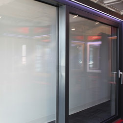 Showroom - Windows