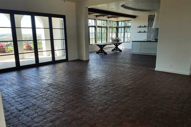 Example of a tuscan home design design in Los Angeles
