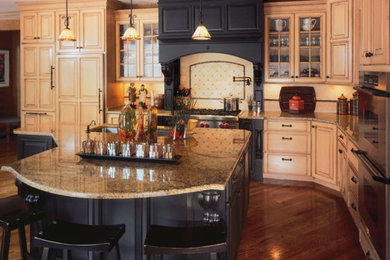 Example of a cottage kitchen design in Baltimore