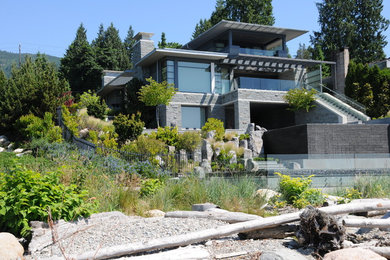 Inspiration for a modern home design remodel in Vancouver
