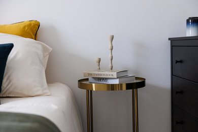 Cette photo montre une chambre tendance.