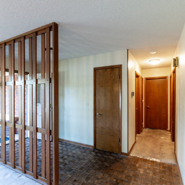 Caddy Court Kitchen & Mainfloor Remodel Before/Afters