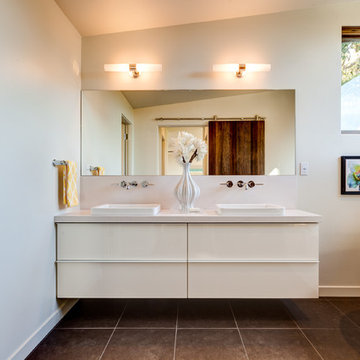 East Sac Modern