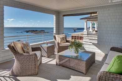 Design ideas for a beach style home in Bridgeport.