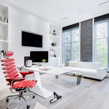 With an office like this you never have to leave your home