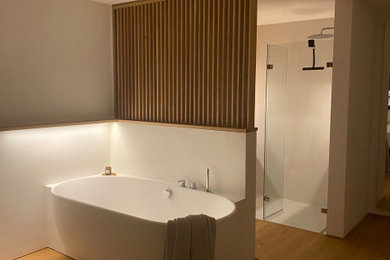 シュトゥットガルトにある北欧スタイルのおしゃれな浴室の写真