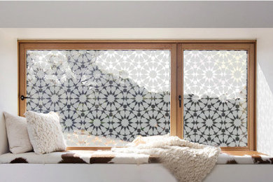 Decorating windows - easy to apply and remove solution for privacy & pattern