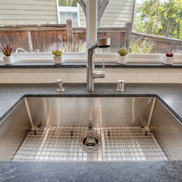 674 Island Place Redwood City