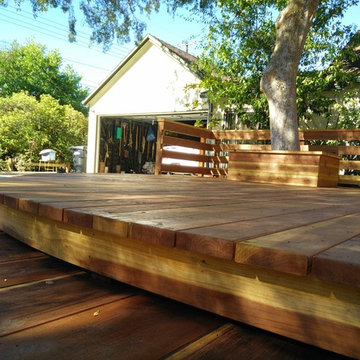 Redwood Circular Deck, Pasadena