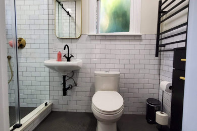 Example of a bathroom design in Seattle