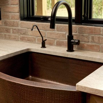 30" Hammered Copper Rounded Apron Front Single Basin Kitchen Sink (KASRDB30249)