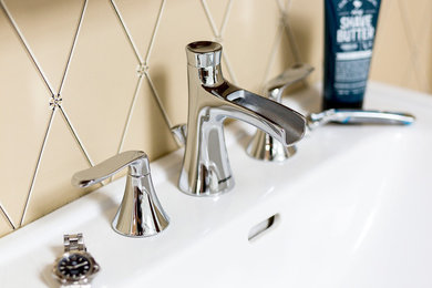 Inspiration for a timeless bathroom remodel in Providence