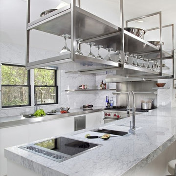 Restaurant Style Clean & Modern Kitchen