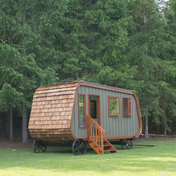 Collingwood Shepherd Hut in Timber Green