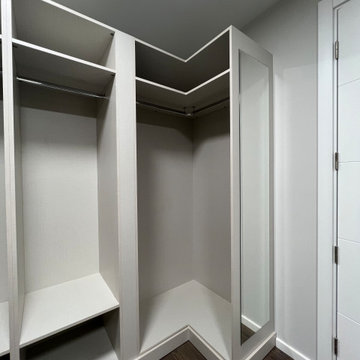 Goodbye to blind corners in your closet!