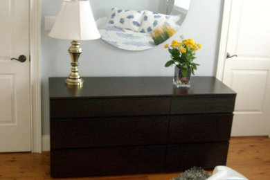 Trendy bedroom photo in Raleigh