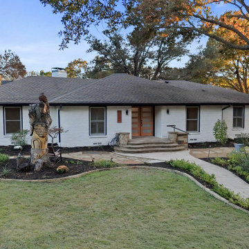 Woodstone Dr
