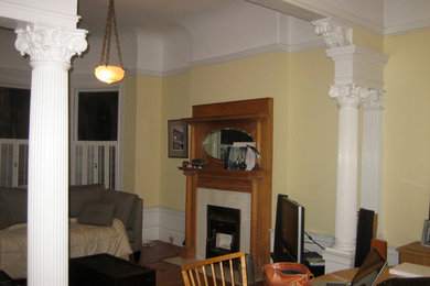 Example of a trendy living room design in San Francisco
