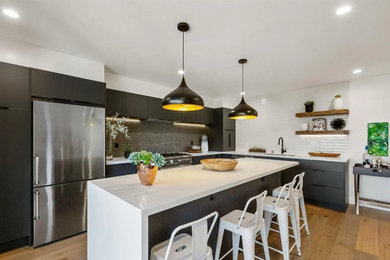 Kitchen - kitchen idea in San Francisco