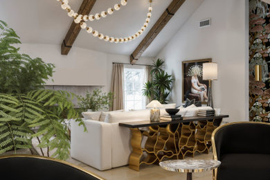 Example of an eclectic living room design in Dallas