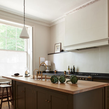 The Regent's Park Kitchen by deVOL