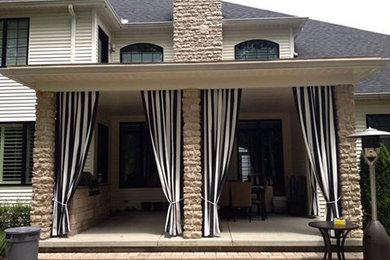 Inspiration for a timeless patio remodel in Cleveland
