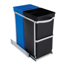 trash cans/recycle bins