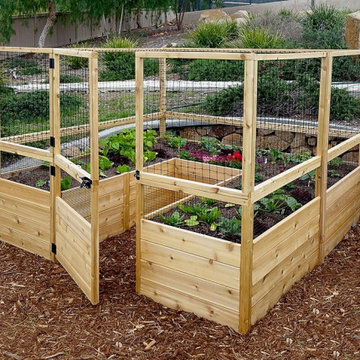 8ft x 8ft Garden in a Box with Deer Fence