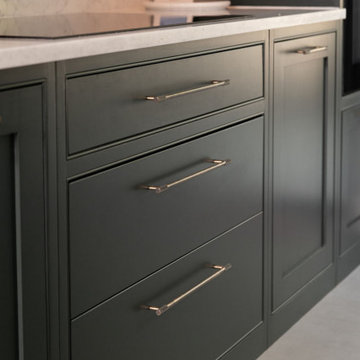 Classic In-Frame Shaker Kitchen & Bar - Islington