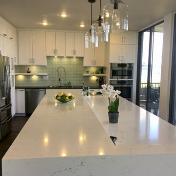 LAKESIDE KITCHEN