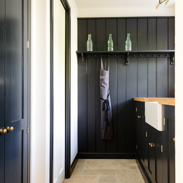 Worcester Kitchen || Country Mix Tumbled Travertine