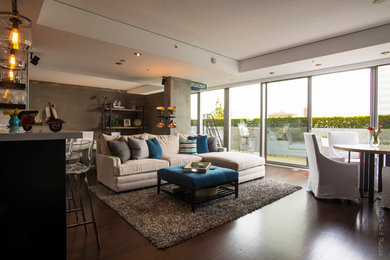 Inspiration for a contemporary living room remodel in Los Angeles