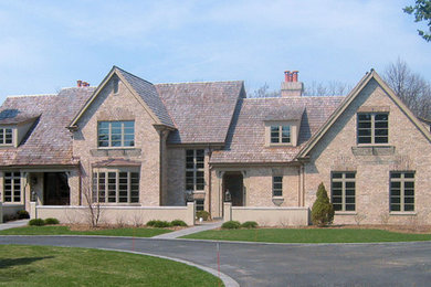 Example of a classic exterior home design in Chicago