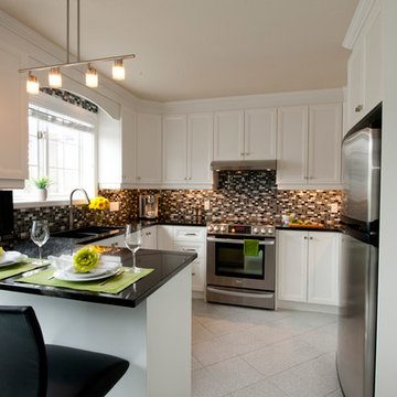 Armoires de cuisine contemporaine en polyester avec comptoir en granit