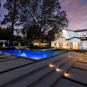 Tampa Ave, Tarzana