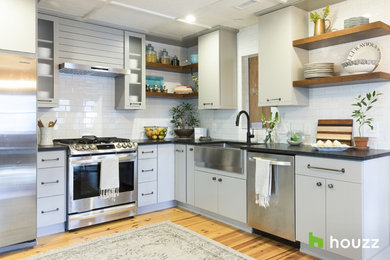 Farmhouse kitchen photo