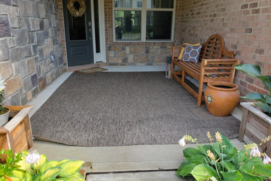 Example of a minimalist patio design in Charlotte